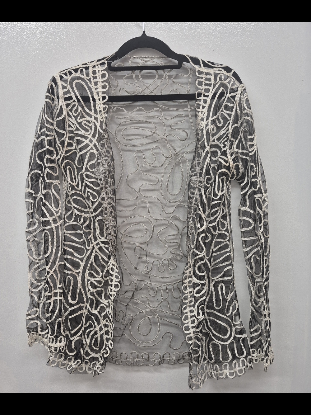 🌼5/$20 Sheer cardigan Black intricate white 3-D embroidery ilgeometric pattern